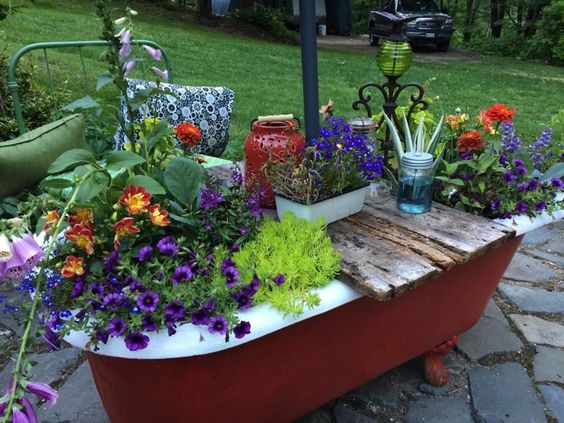 Recyklujte a využijte starou vanu v domácnosti či na zahrádce – Prima inspirace