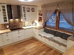 Vytvořte si pod oknem úžasné místo pro relax: Inspirace do domácnosti