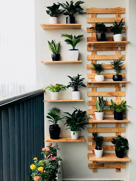 Inspirace na levné a krásné poličky na Váš balkón nebo terasu – Inspirujte se