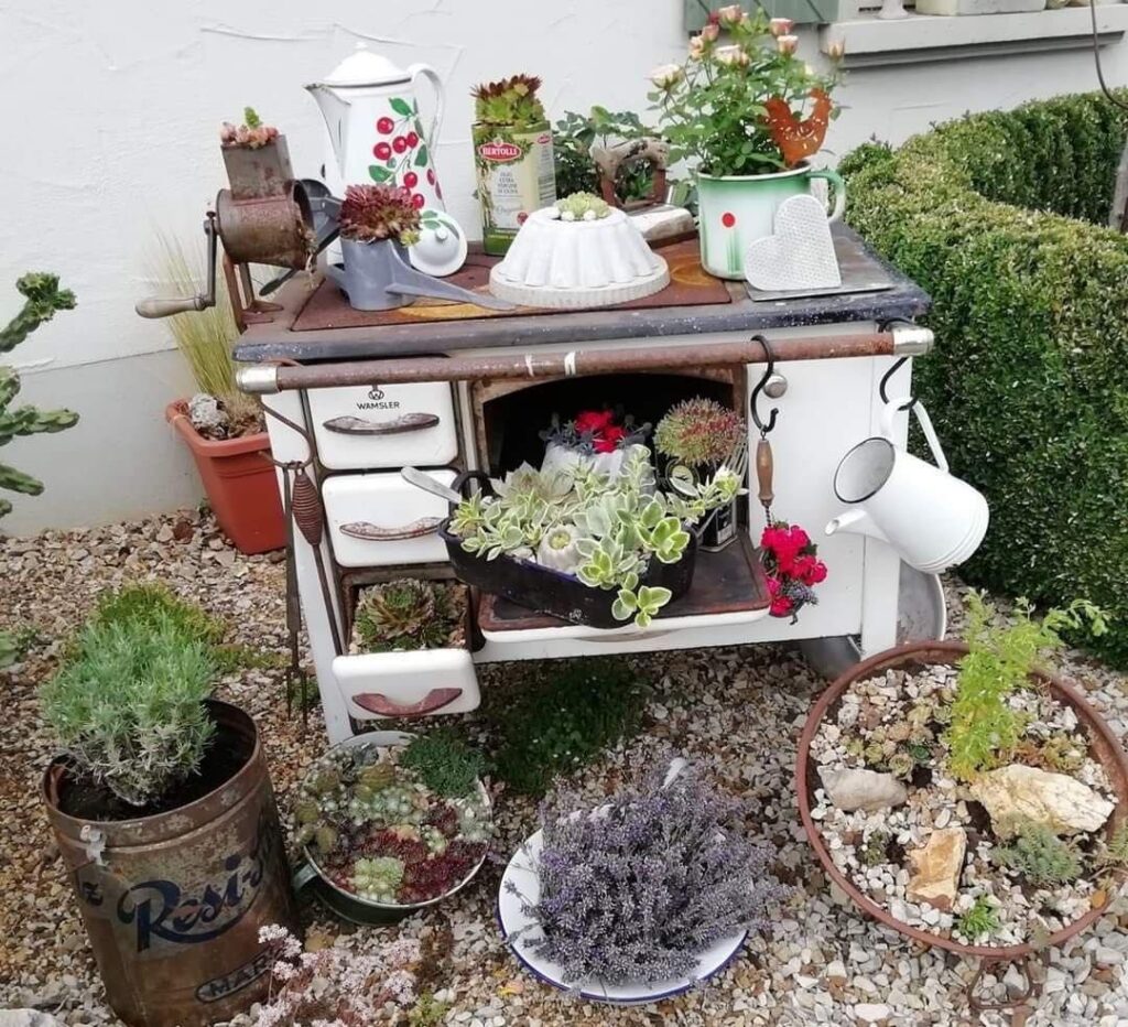 Starý nábytek jako dekorace na květiny: 25 inspirativních proměn