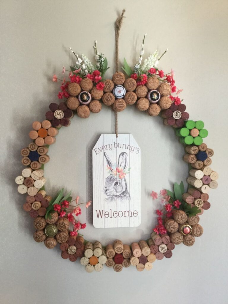 Celoroční DIY korkové věnce: 25 inspirací, které zvládnete vyrobit sami