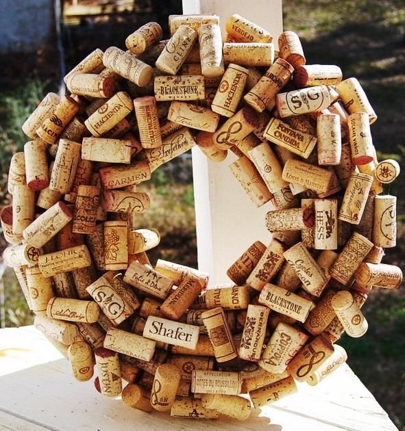 Celoroční DIY korkové věnce: 25 inspirací, které zvládnete vyrobit sami
