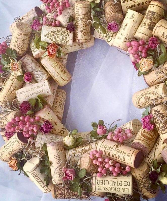 Celoroční DIY korkové věnce: 25 inspirací, které zvládnete vyrobit sami