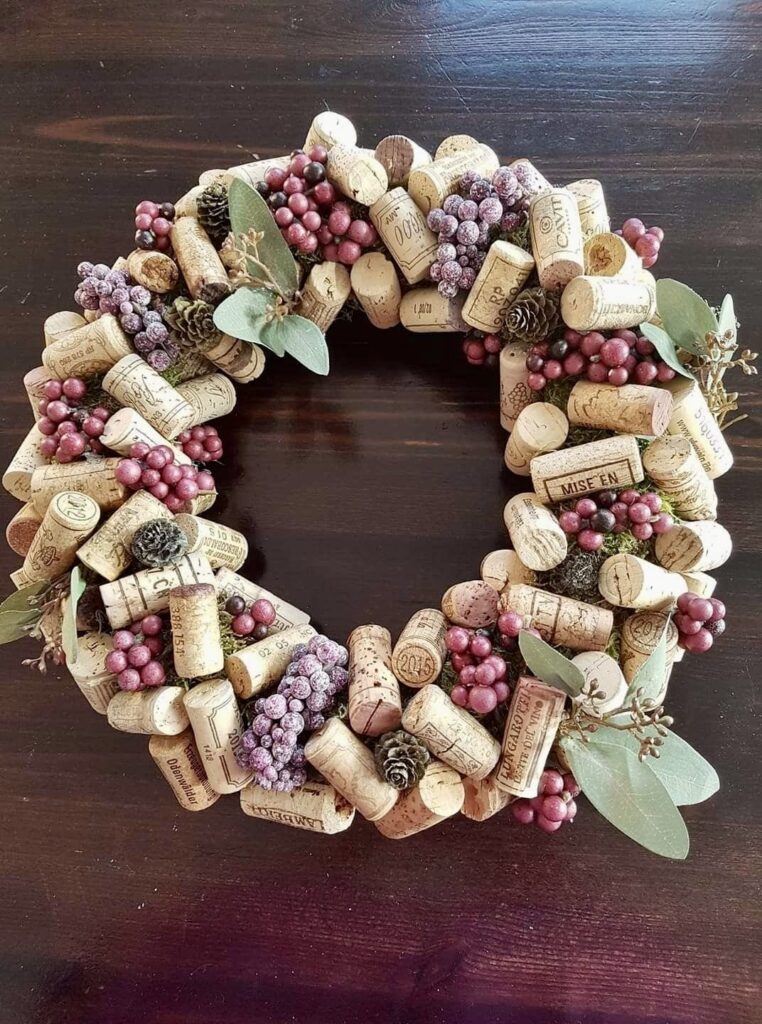 Celoroční DIY korkové věnce: 25 inspirací, které zvládnete vyrobit sami