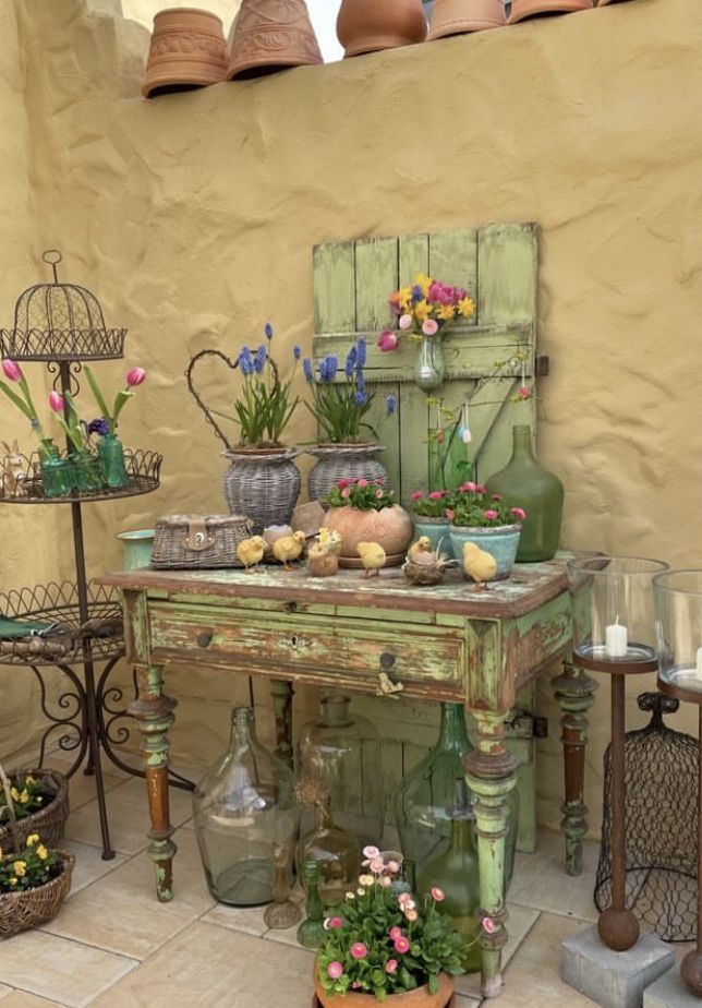 Starý nábytek jako dekorace na květiny: 25 inspirativních proměn