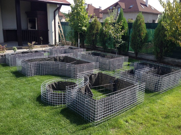 Moderní zahrada s gabiony: 50+ nápadů, které působí přirozeně a vydrží roky