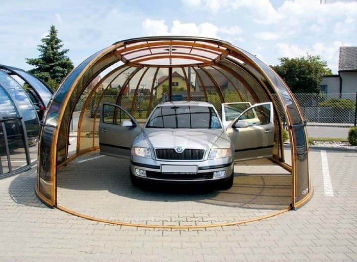 Přístřešek pro auto z polykarbonátu: 25+ nápadů, které spojují design a praktičnost