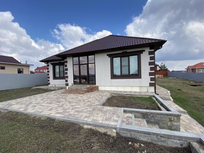 Chytře navržené a precizně postavené: 30 jednopodlažních domů pro malé rodiny