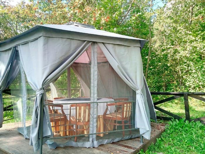 Závěsy, které promění altán: 40 inspirací pro útulnější atmosféru