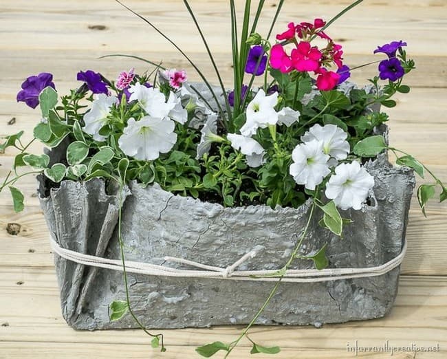 DIY betonové květináče do zahrady: 40 originálních nápadů, které snadno zvládnete