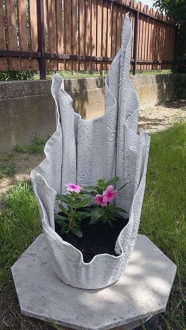 DIY betonové květináče do zahrady: 40 originálních nápadů, které snadno zvládnete