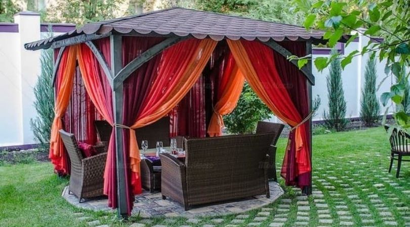 Závěsy, které promění altán: 40 inspirací pro útulnější atmosféru