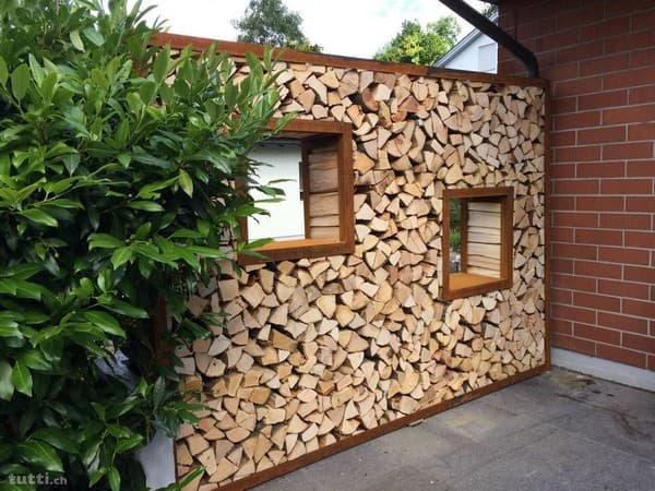 Stylové stojany na dřevo: 25 inspirací pro dům i zahradu