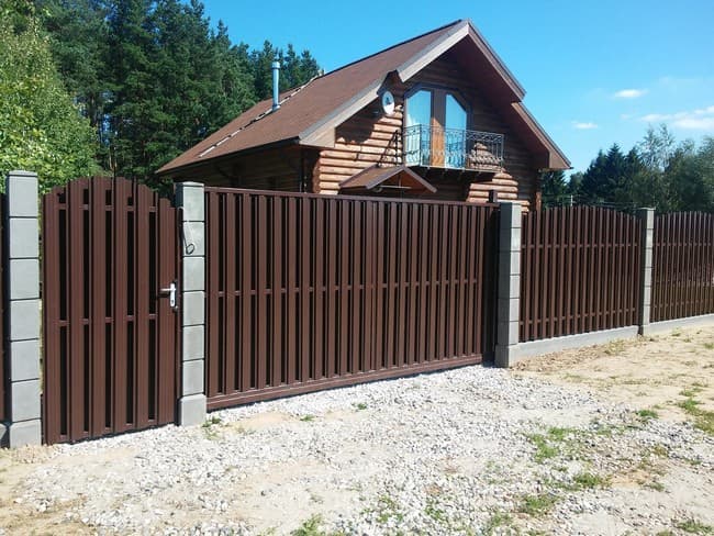 50+ krásných a praktických nápadů na oplocení chaty, které vás inspirují