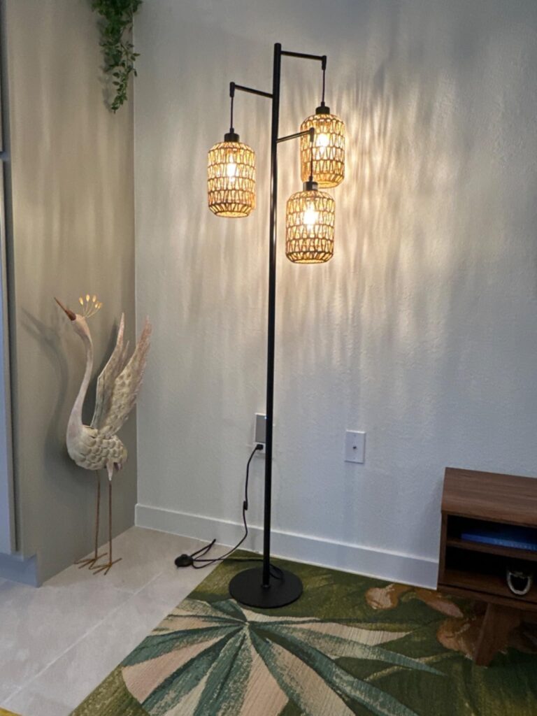 Inspirace na stojací lampy pro útulné a stylové osvětlení
