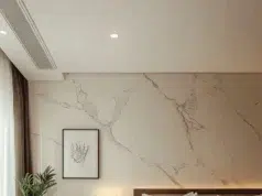 Ložnice s kamennou stěnou: inspirace pro klidný a elegantní interiér Ložnice s kamennou stěnou: inspirace pro klidný a elegantní interiér