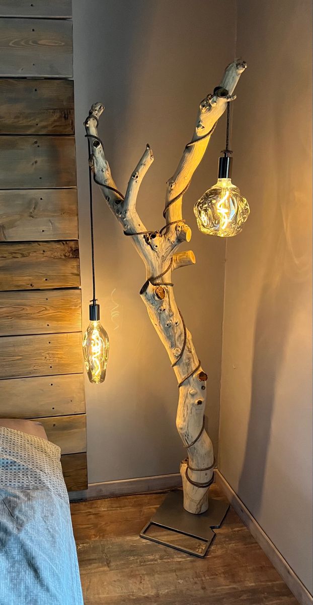 Lampy z naplaveného dřeva: originální osvětlení inspirované přírodou