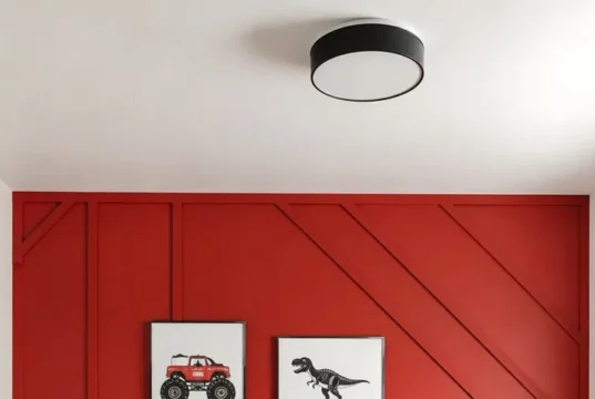 Stylové chlapecké pokoje s červenými akcenty plné inspirace