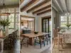 Moderní jídelna ve stylu farmhouse: originální nápady plné rustikálního kouzla